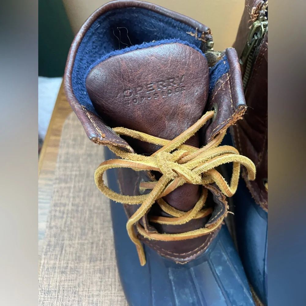 Sperry Leather Women's Saltwater Duck Boots Size 7.5 Weatherproof Winter Boots